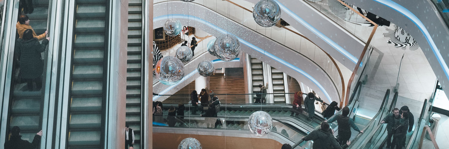 DEPARTMENT STORE